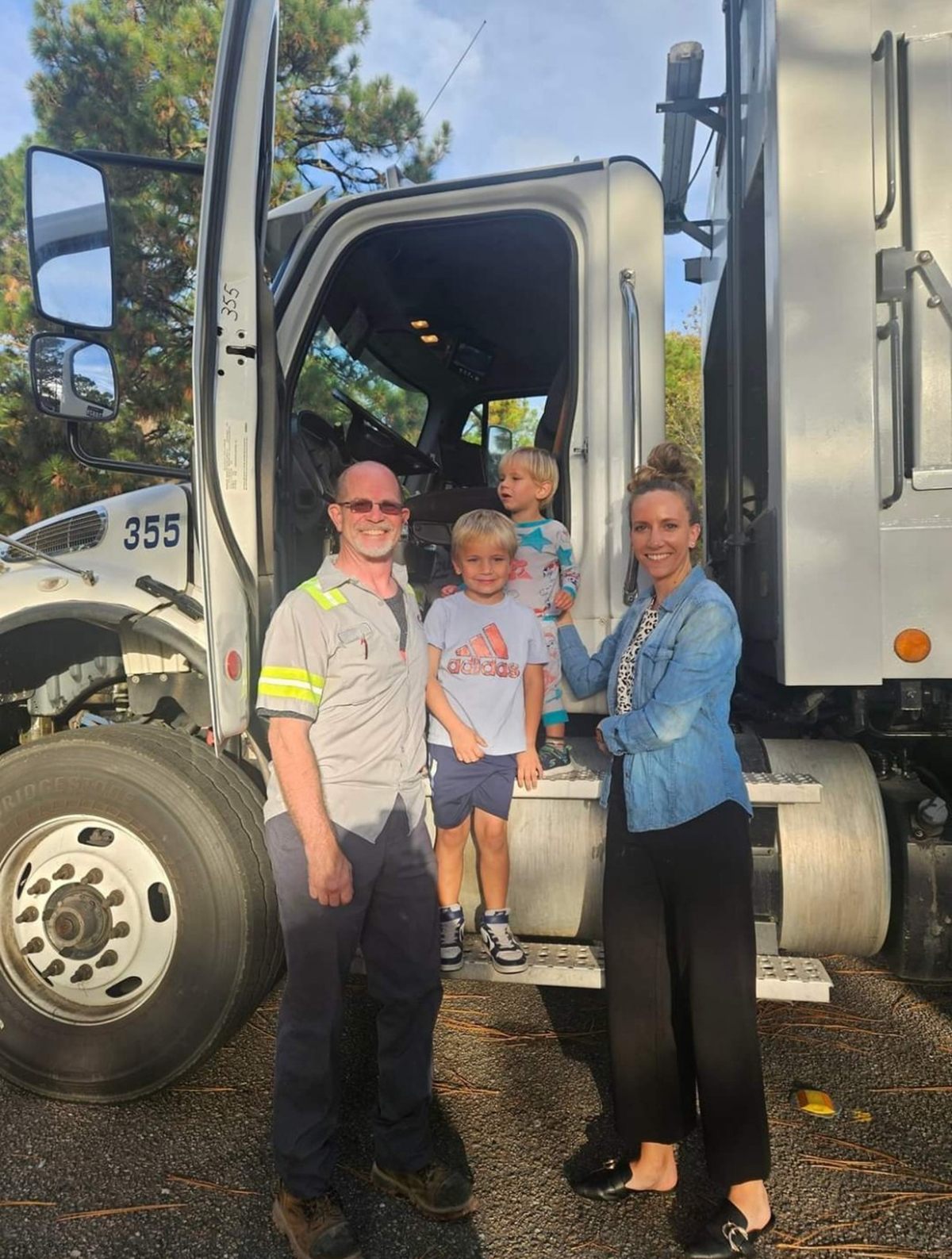 Moore County Residential Route, Satisfied Customer & Kids Love a Garbage Truck!!